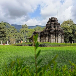तांबडी सुर्ला महादेव मंदिर